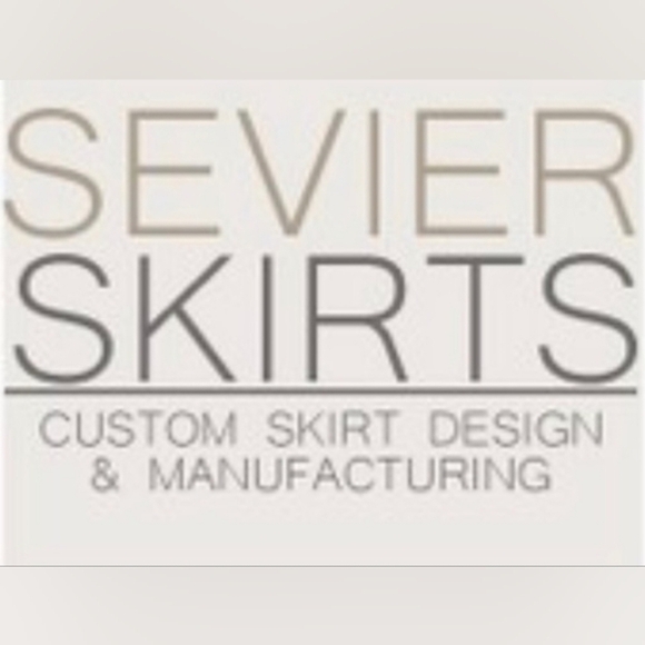 Black Rosette Detailed Lined Skirt - Picture 7 of 7